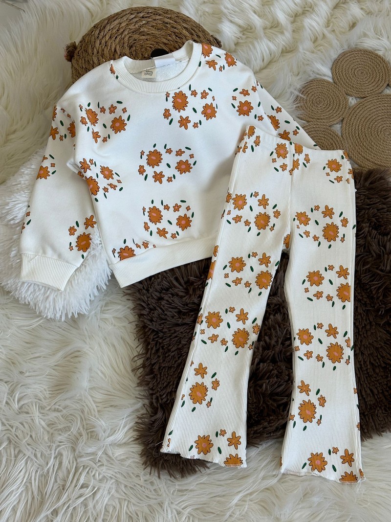 2-8 Yaş Aralığı Çiçek Desenli Sweatshirt Ve Fitilli Tayt Takım