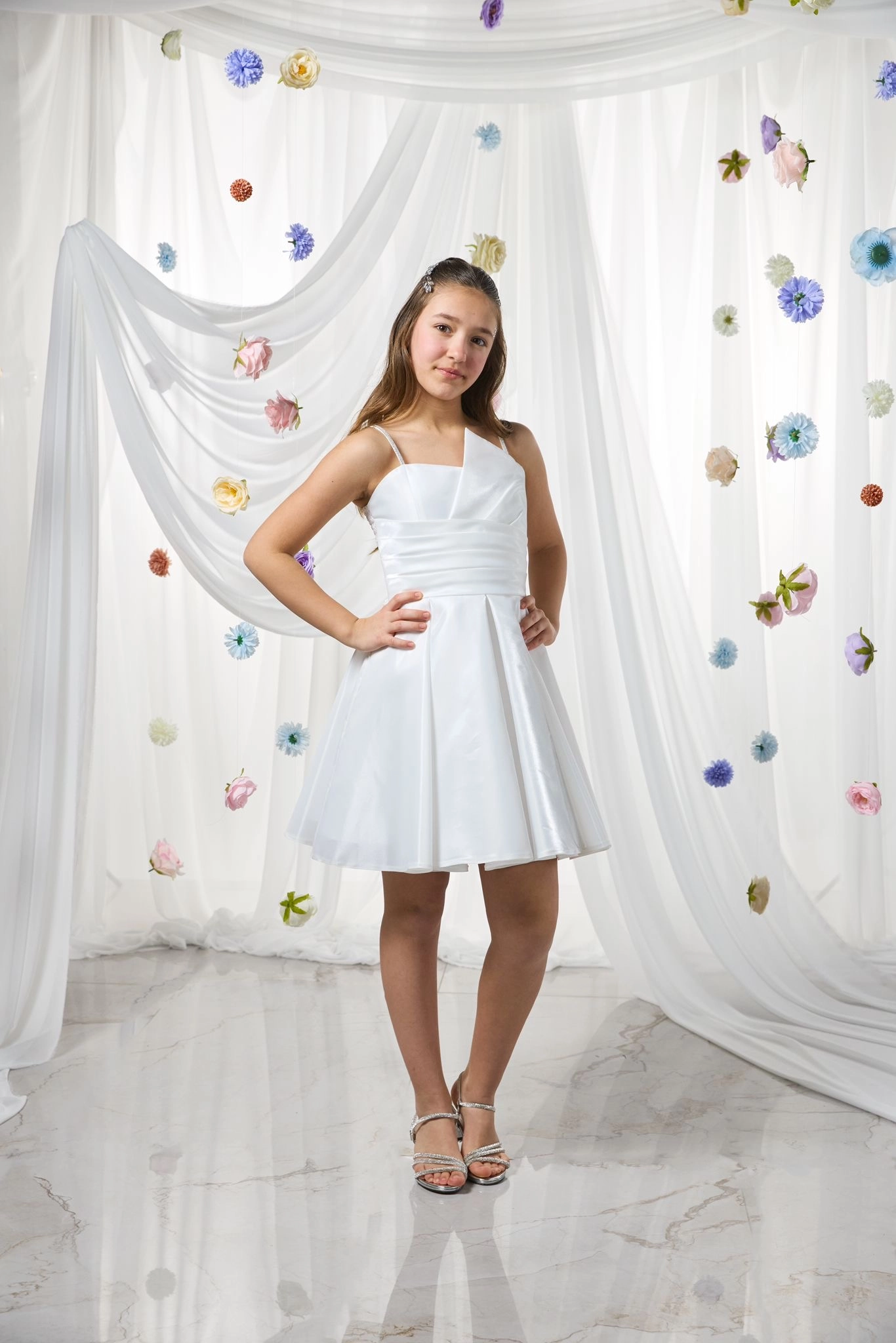 10-15 Drape Mini Parlak Beyaz Abiye
