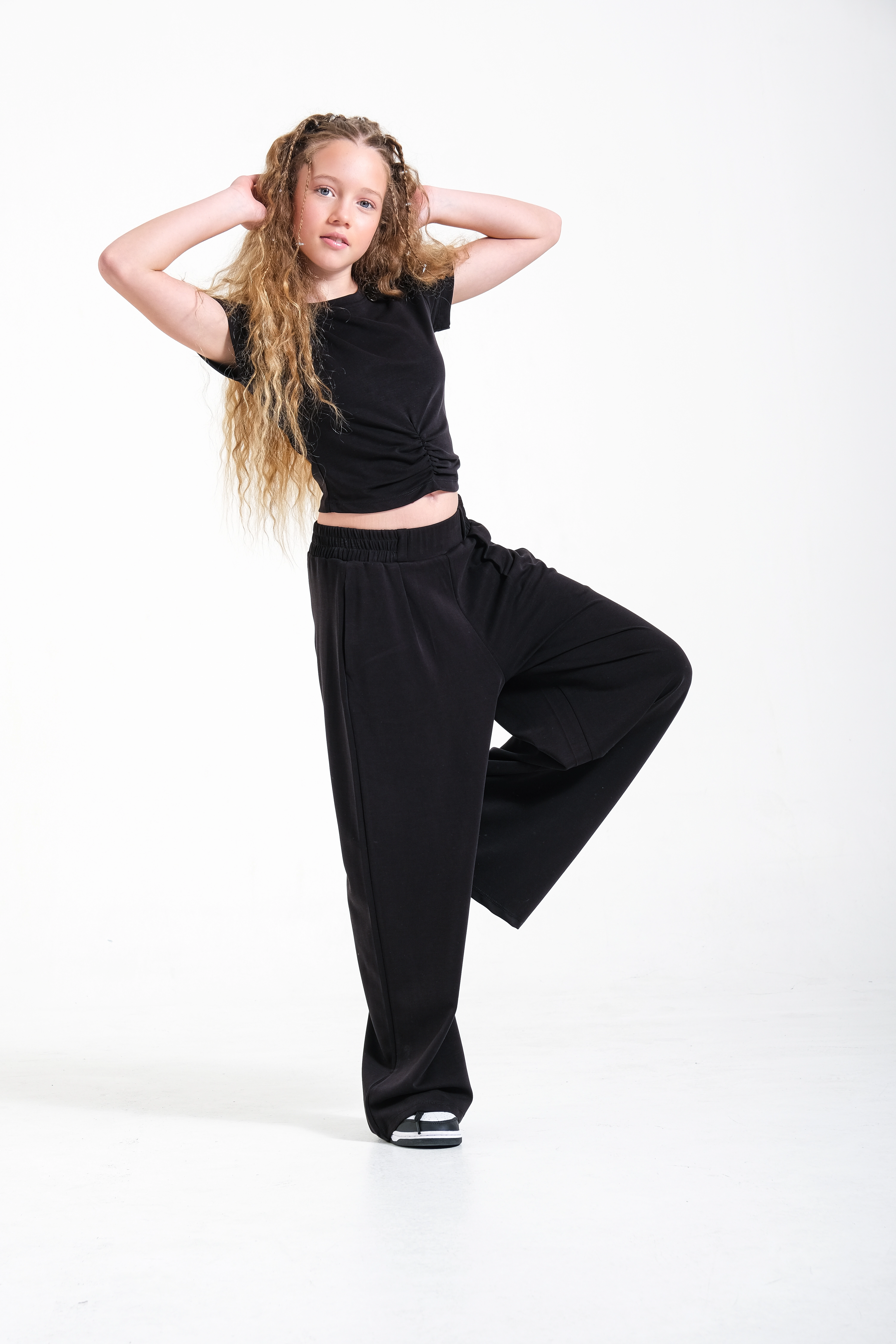 8-15 Büzgülü Modal Crop Siyah